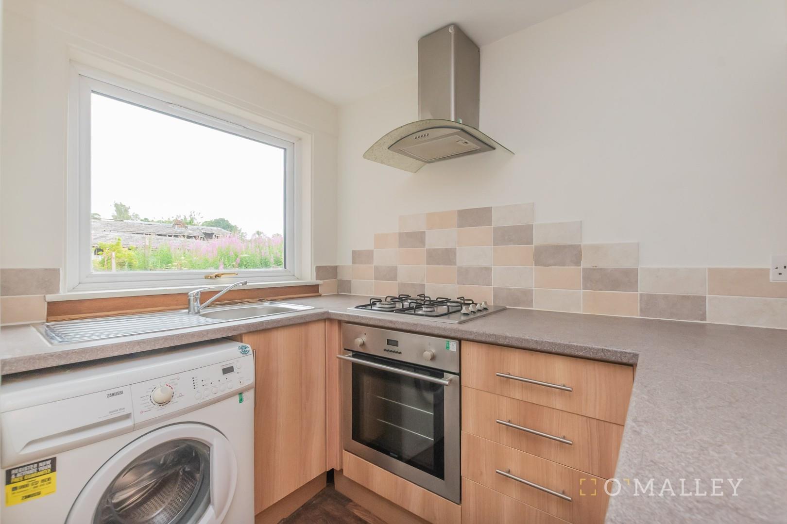 9. Kitchen 1.jpg